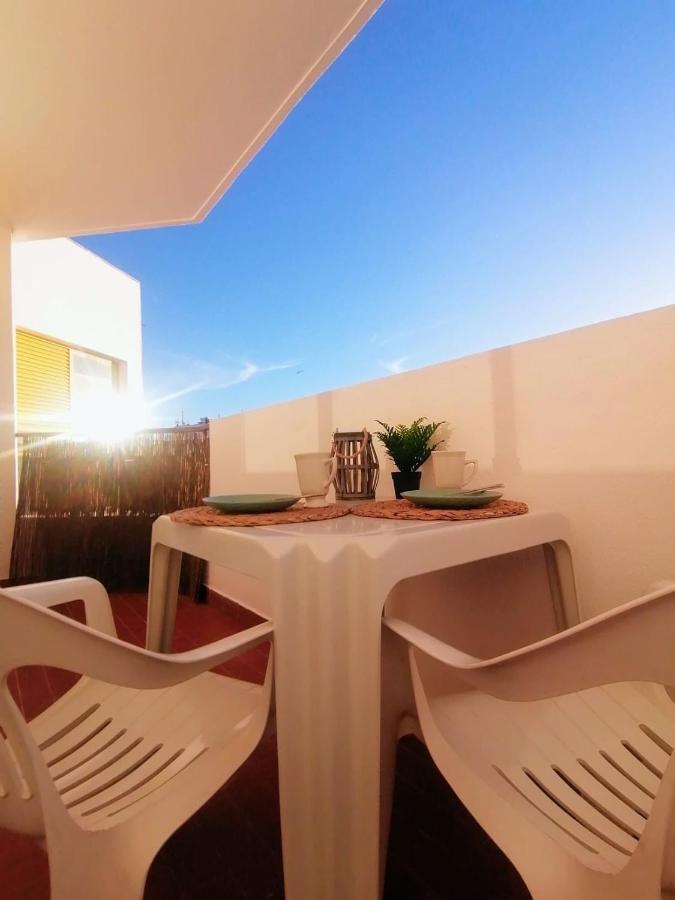 Lovely Apartment 500 M Walk To The Beach Portimao Exterior photo