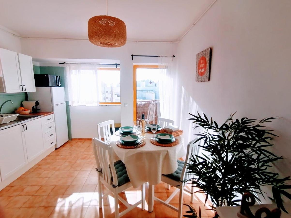 Lovely Apartment 500 M Walk To The Beach Portimao Exterior photo